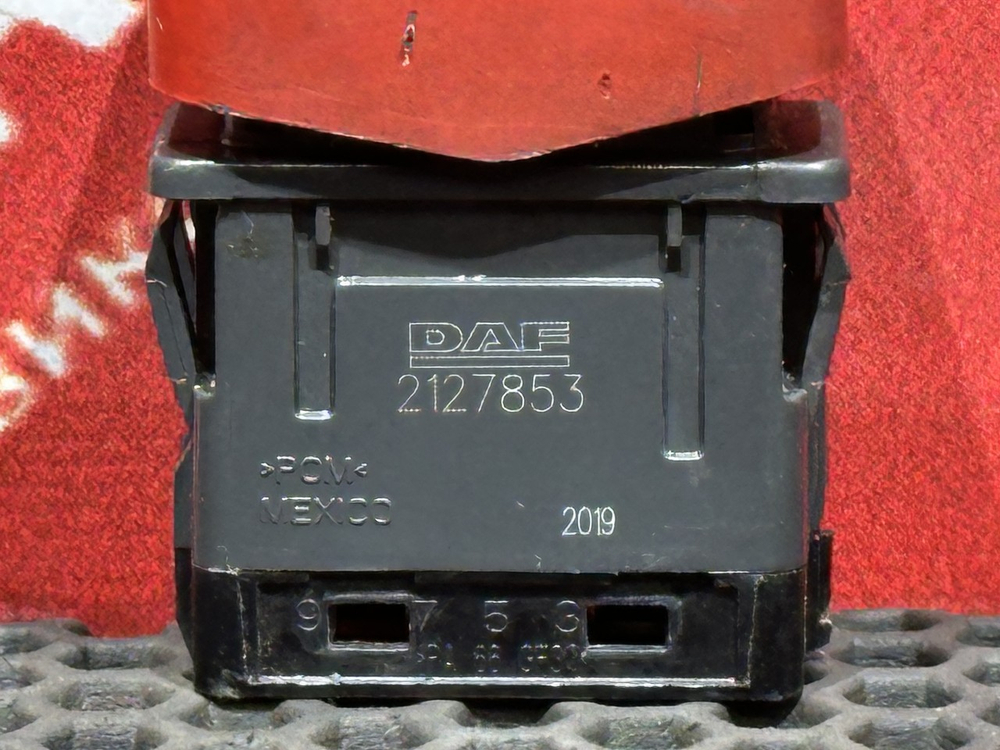 Кнопка аварийной сигнализации 2019 год.