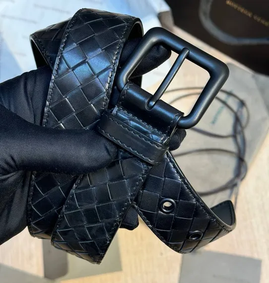 Ремень Bottega Veneta 3,5 см, черный.