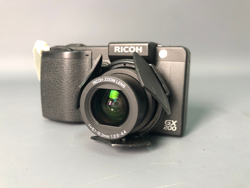 Ricoh GX200