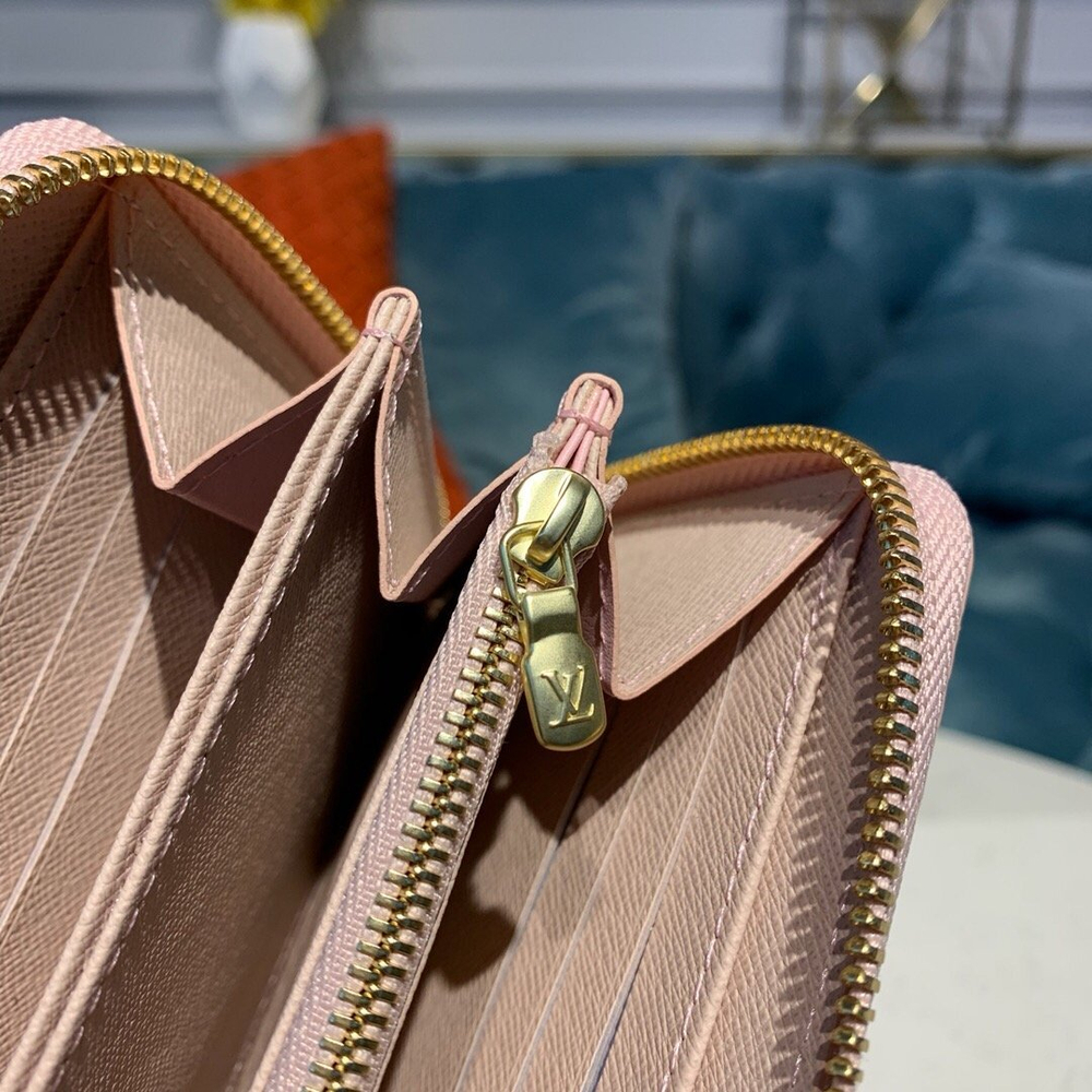 Louis Vuitton Zippy Wallet