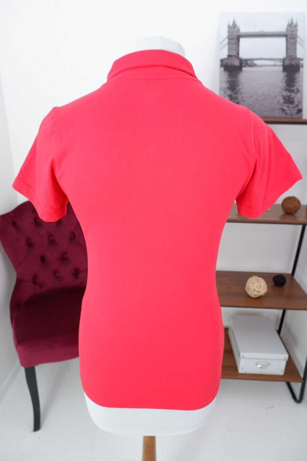 Футболка-поло Castore яркая 42 размер