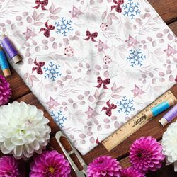 Ткань флис красные листья, клетчатые банты и снежинки