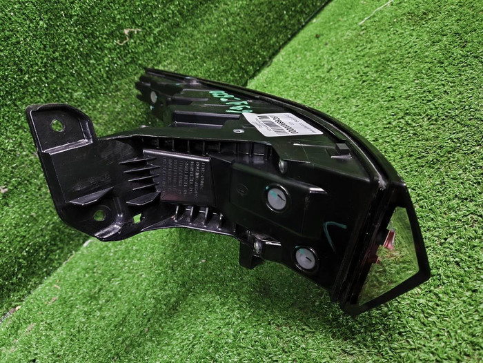 Фонарь правый внешний Lixiang L9 (2022-н.в.)