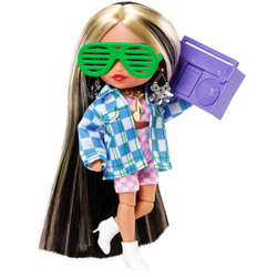 Barbie Extra Minis - Маленькая модная куколка в клетчатой курточке HGP64