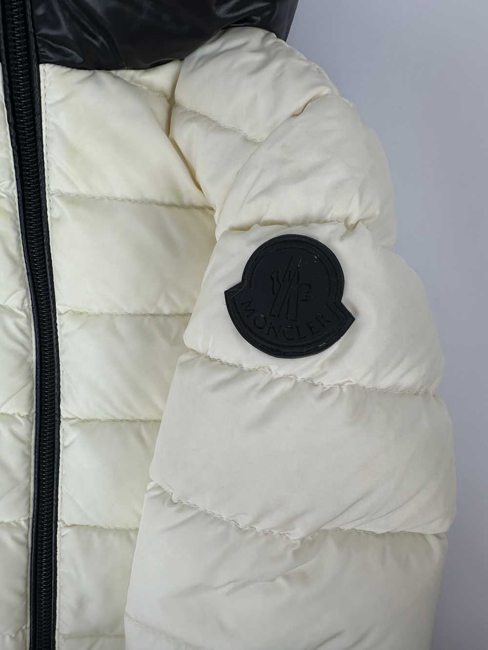 Пуховик Moncler