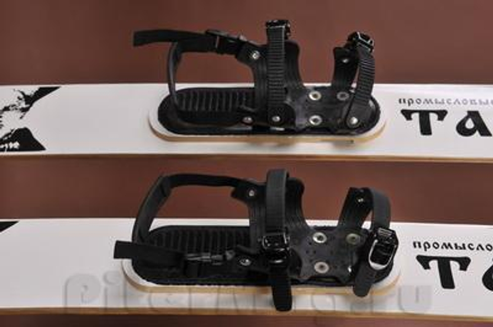 Крепления Маяк для охотничьих лыж полужесткие