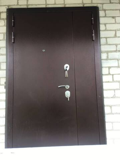 Металлическая дверь VenMar «Сатурн двухстворчатый»