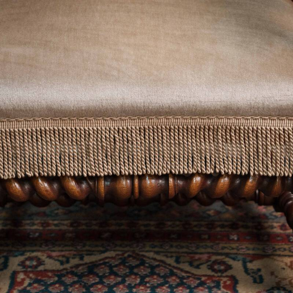 Парные кресла в стиле Ренессанс