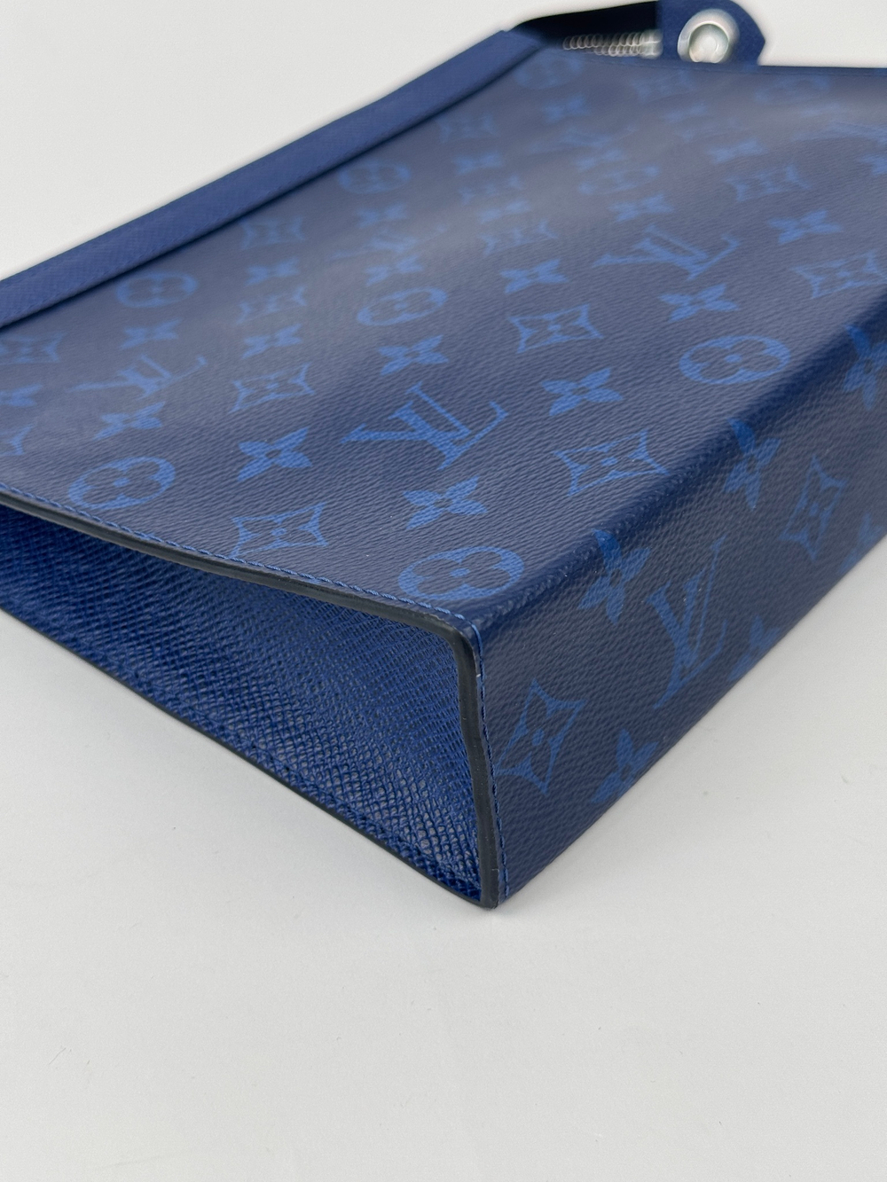 Папка Louis Vuitton Pochette Voyage