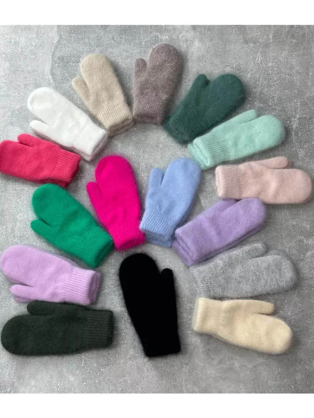 Варежки зимние теплые пушистые ангора