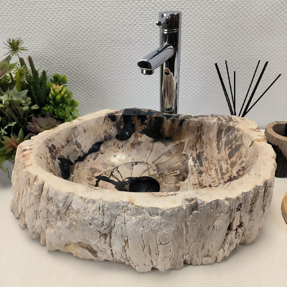 Раковина из окаменелого дерева Fossil Basin OD-02132 (54*34*16 см)