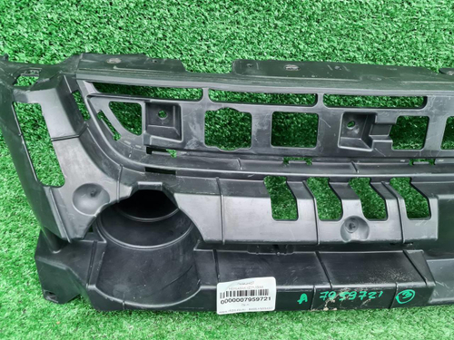 Кронштейн решетки радиатора Ford Kuga 2 (12-16)