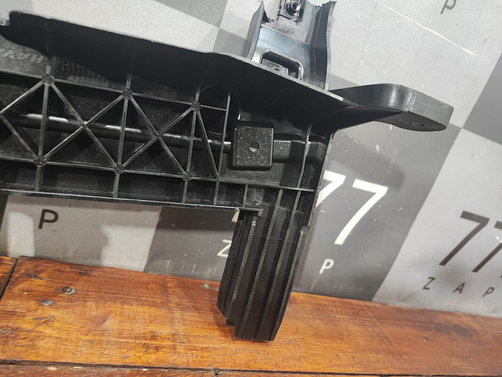 Кронштейн решетки радиатора левый Haval Jolion 21-нв Б/У Оригинал 5509100XST01A