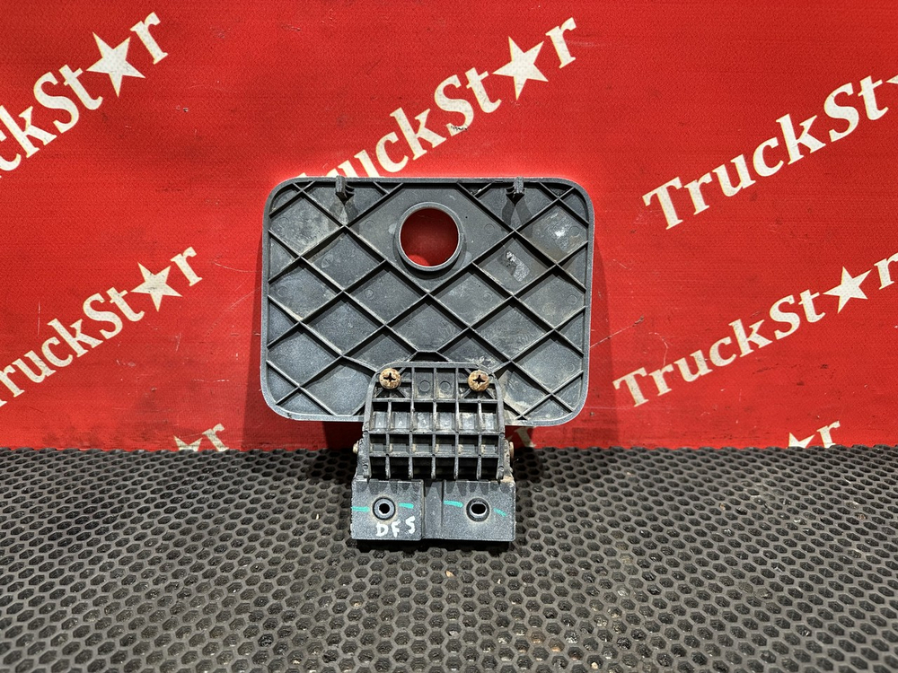 Заглушка подножки правая