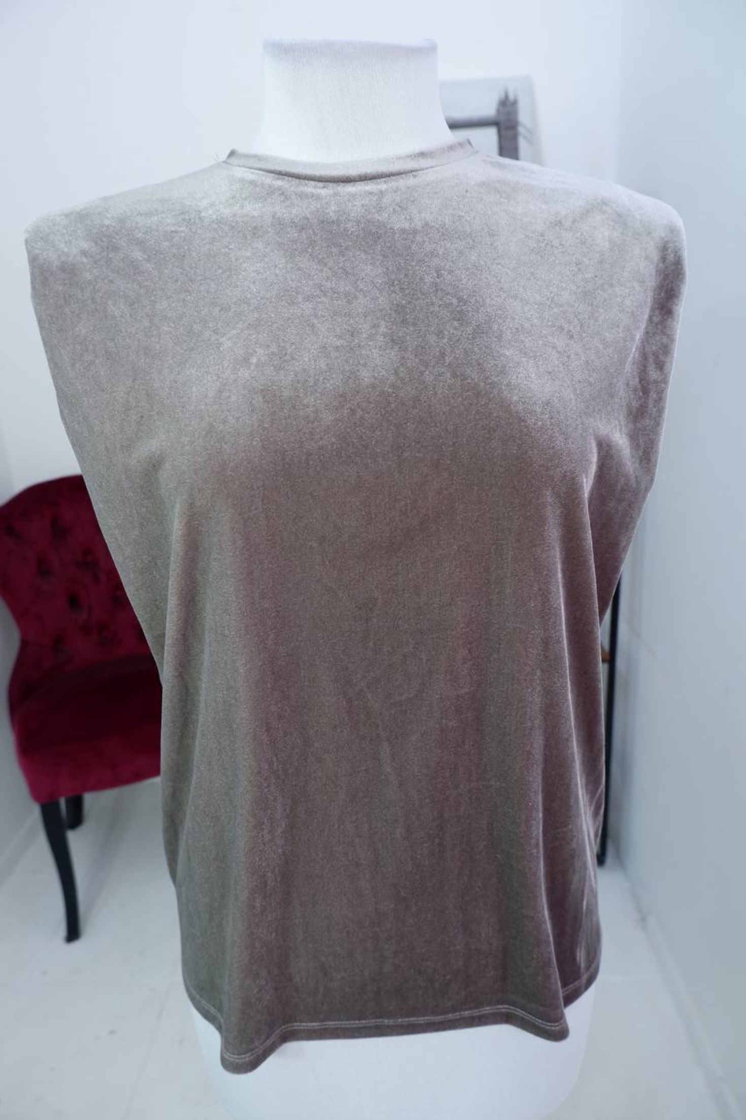 50 новинок пятницы: Uniqlo, Lime, Roccobarocco, Etol, Axara, Anna Verdi, Vitta Dini, Gap и другие бренды