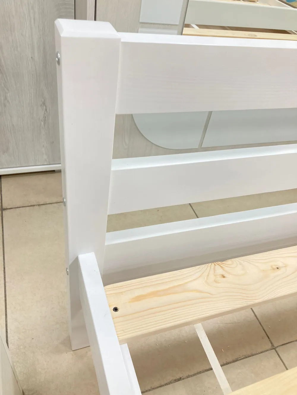 Кровать-13 одинарная из массива белый 900*2000