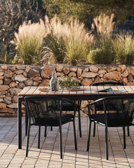 Canyelles Уличный раздвижной стол черный 140 (200) x 90 см Испания