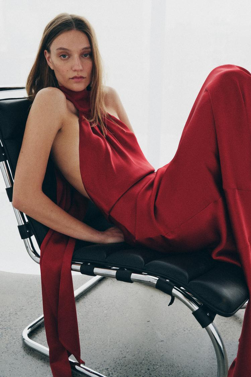 ZARA АТЛАСНОЕ ПЛАТЬЕ ХАЛТЕР — ZW COLLECTION, КРАСНЫЙ