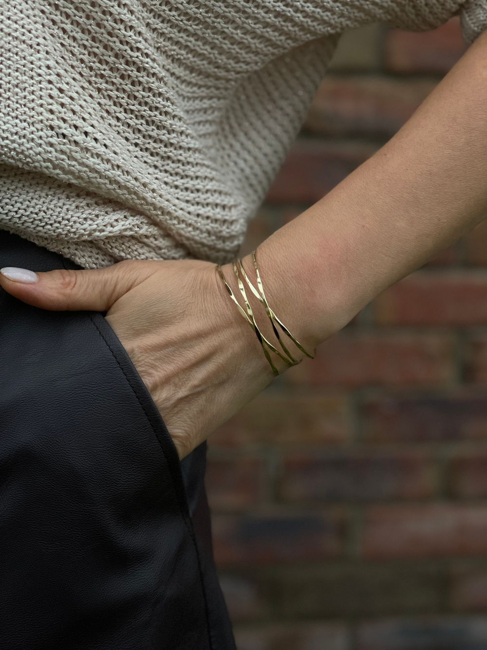 Браслет разъемный линии, оттенок золото