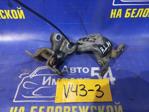 Петля двери задней левой MITSUBISHI PAJERO 1993