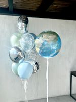 Шар-глобус с надписью «Открывай любые горизонты» и композиция ко Дню знаний