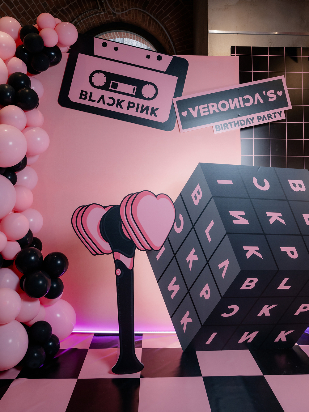 Black Pink Party