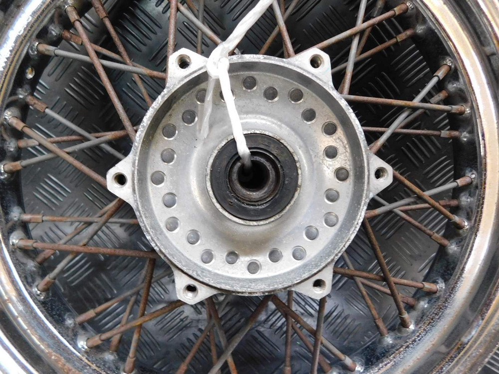 Колесо переднее Yamaha Drag Star 400 051650