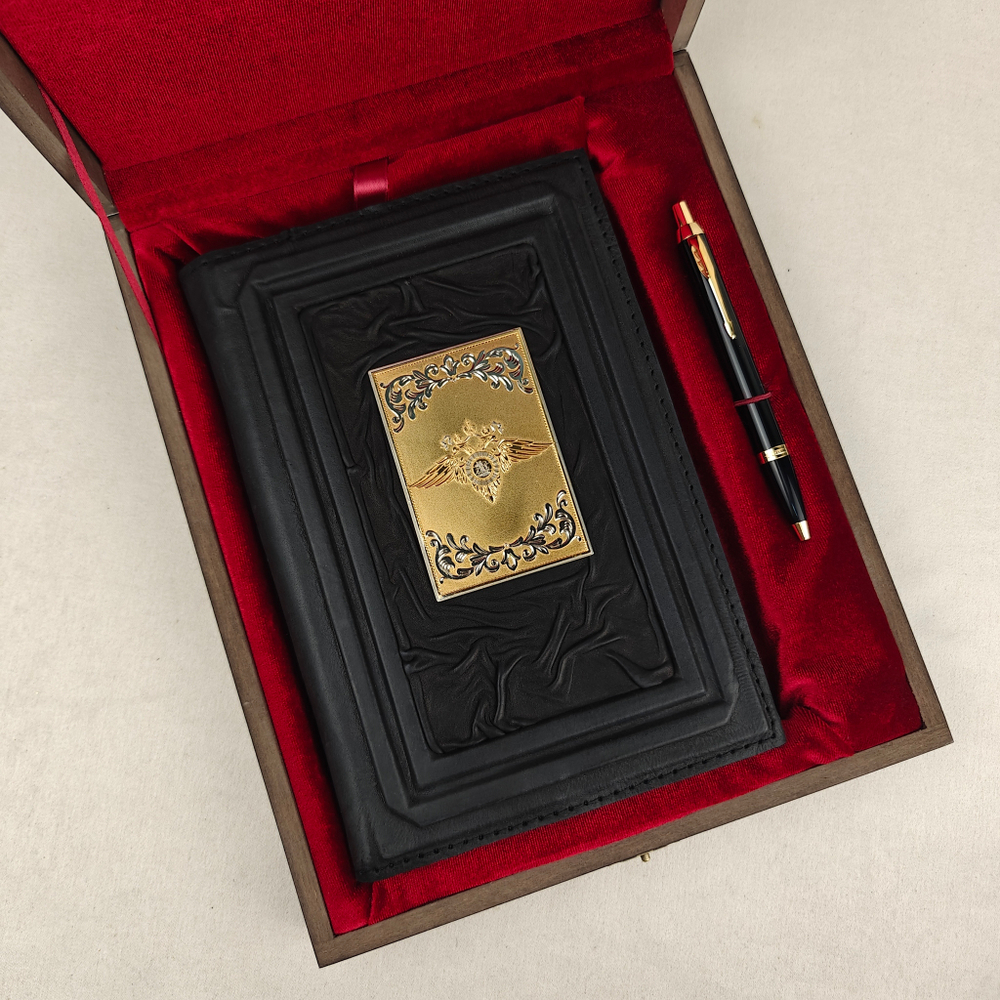 Набор "Ежедневник "Герб МВД" (златоустовская гравюра) из натуральной кожи со съемной обложкой и ручкой Parker"