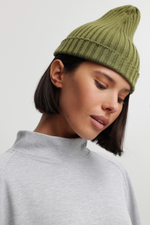 Шапка тонкая