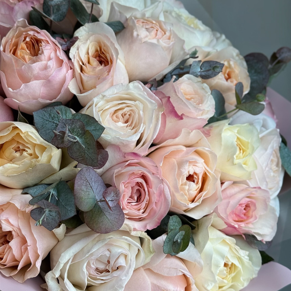 За пределами тюльпанового моря: как выбрать идеальный букет к 8 марта