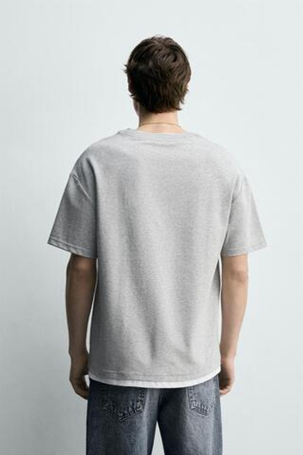 ZARA ФУТБОЛКА С ДВОЙНОЙ КОНТРАСТНОЙ ОТДЕЛКОЙ, СЕРЫЙ МЕЛАНЖ