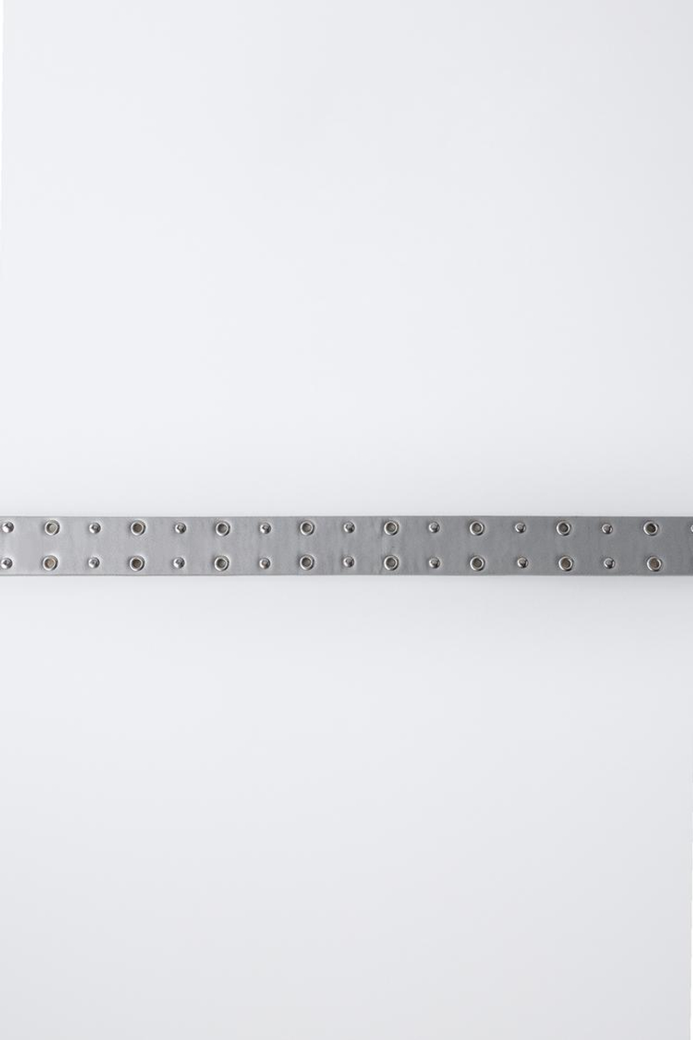 ZARA РЕМЕНЬ С МЕТАЛЛИЧЕСКИМИ ЗАКЛЕПКАМИ, СЕРЕБРИСТЫЙ