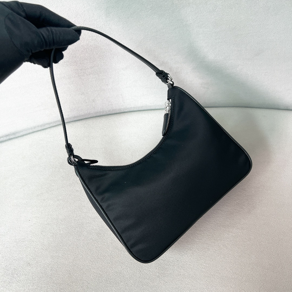 Prada Re-Edition 2005 Re-Nylon