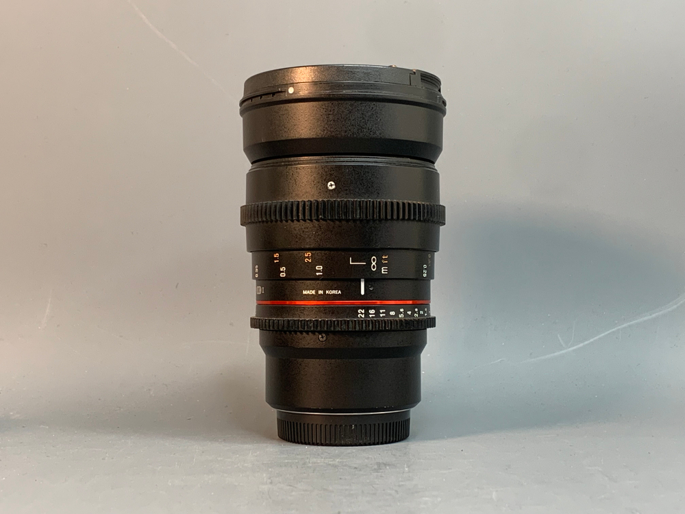 Samyang 24mm T1.5 MFT