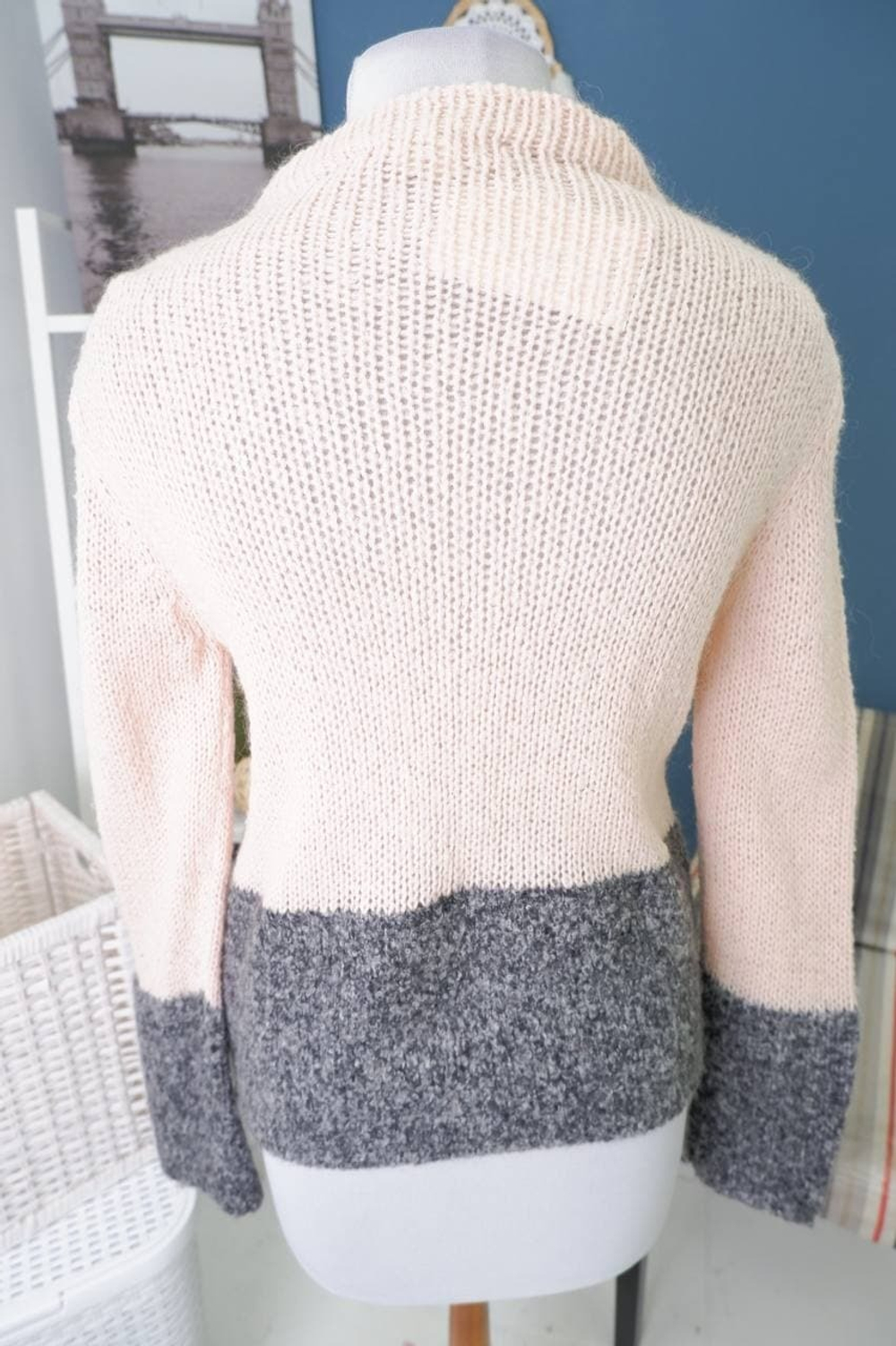 Свитер Esprit нежный 44-46 размер