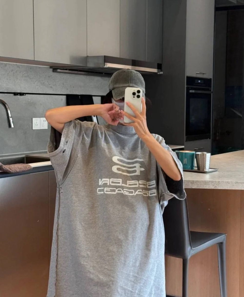 Футболка Balenciaga