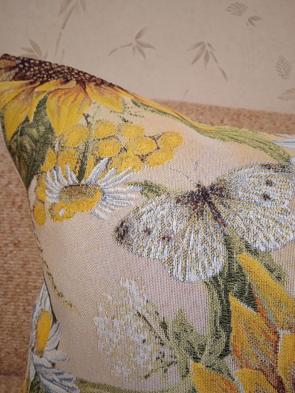 Декоративная гобеленовая наволочка для интерьерной подушки Подсолнухи 68х47