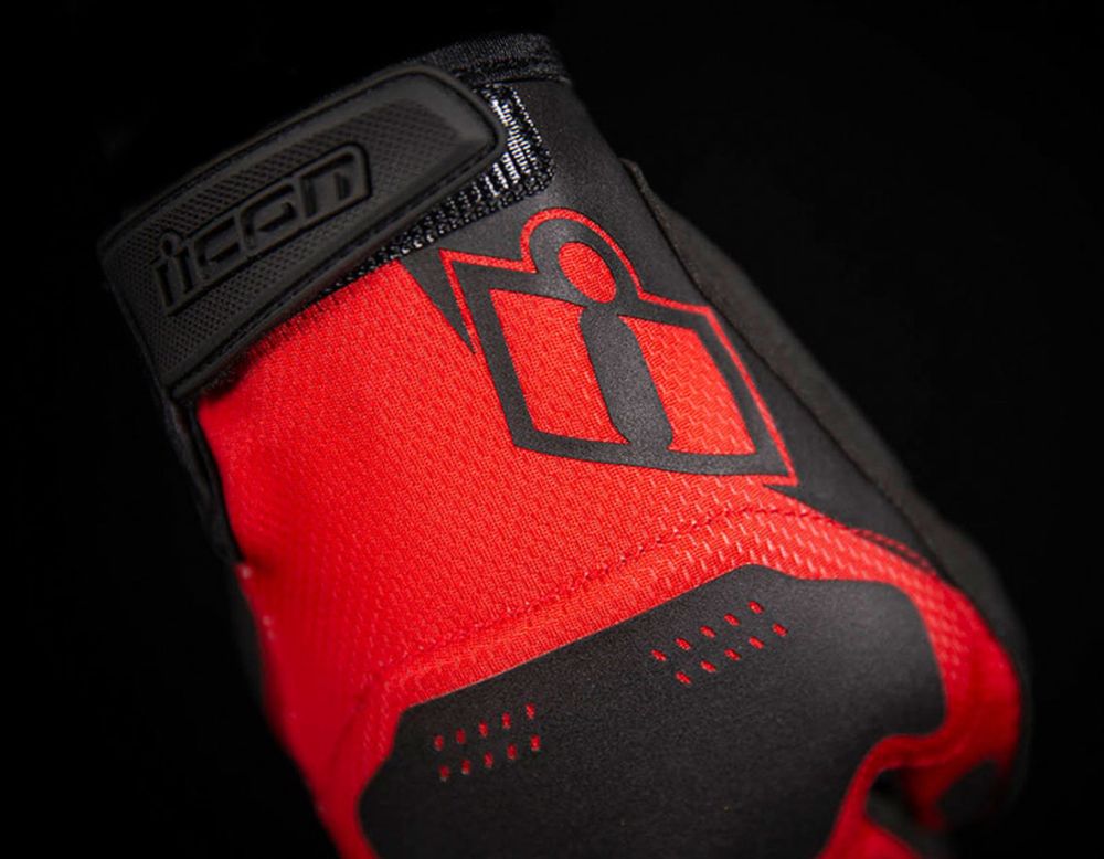 Hooligan / Красный