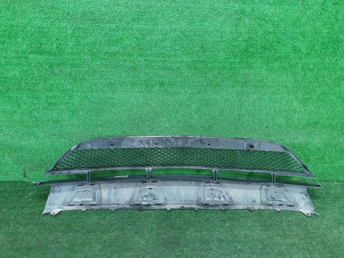 Решетка переднего бампера Mercedes GLC X253 (2015-2019) AMG