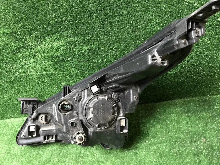 Фара правая Kia Rio 4 (2020-н.в.) галоген