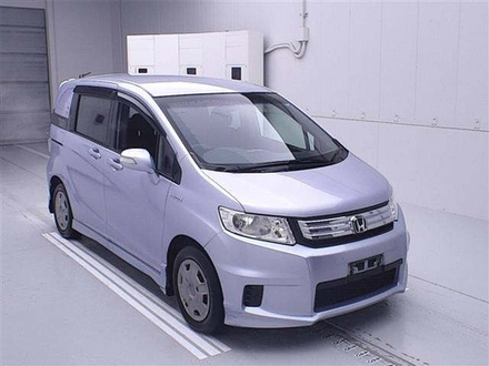 HONDA Freed Spike 2012г.
