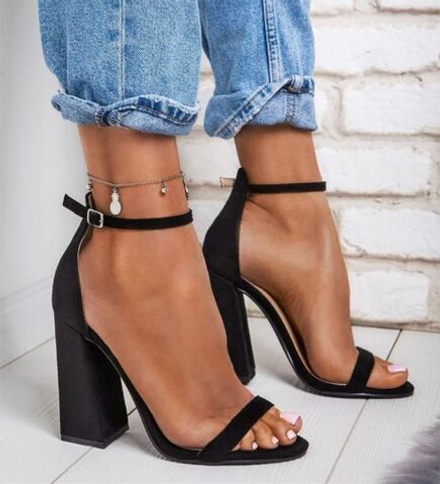 Босоножки классические