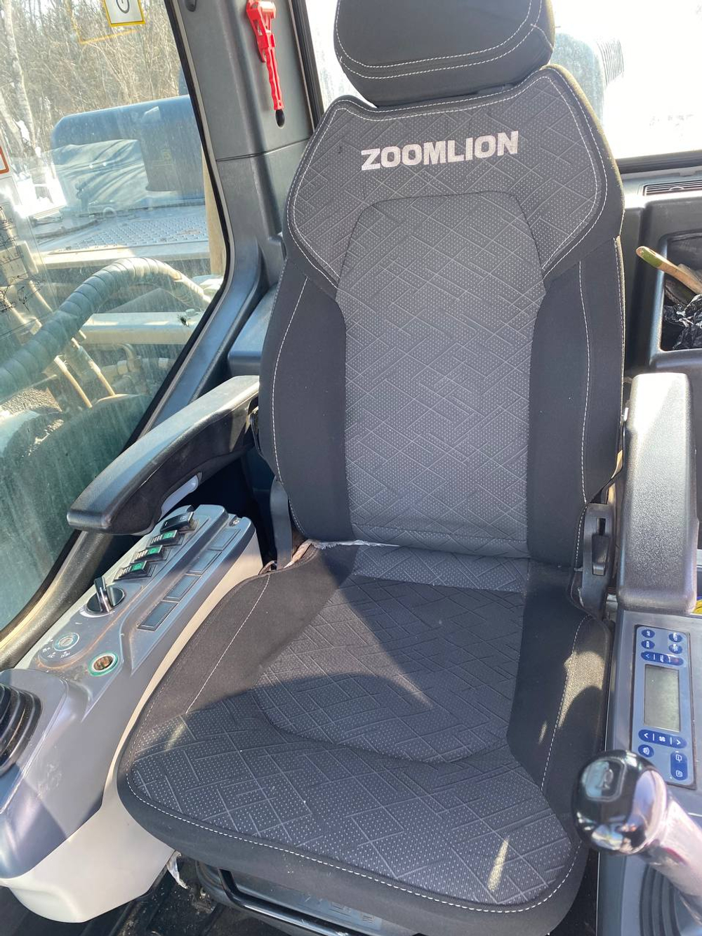 Zoomlion ZE245 Экскаватор ZE245E (Дизельный, 5,9 л, 181 л.с., АТ)