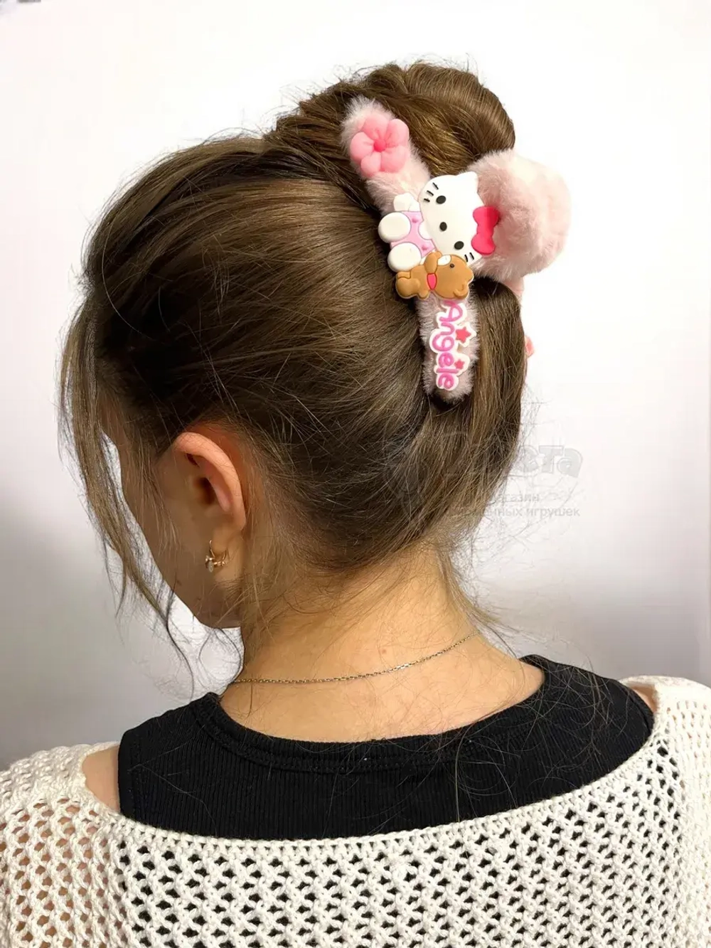Заколка крабик краб для волос пушистый плюшевый Hello Kitty
