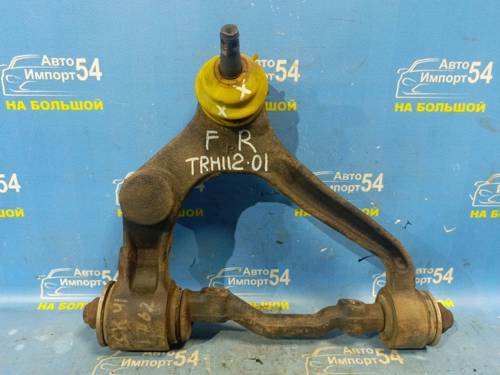 Рычаг передний правый TOYOTA HIACE 1994