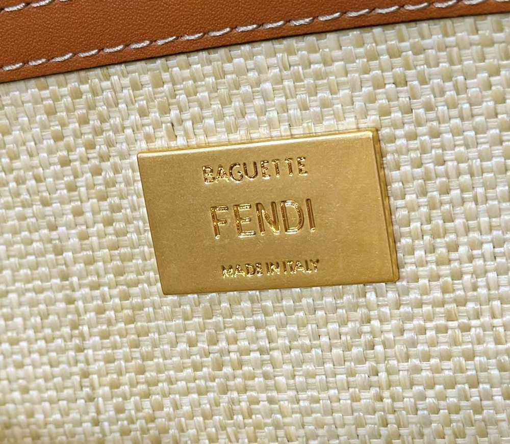 Fendi Baguette 27 cm