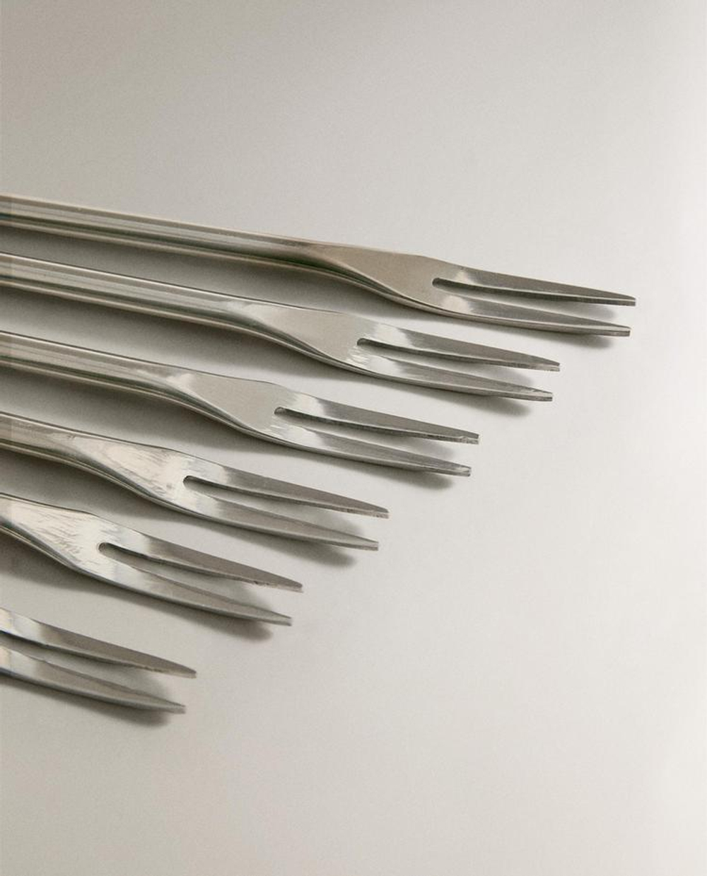 ZARA HOME НАБОР ВИЛОК (6 ШТ.), СТАЛЬНОЙ СЕРЫЙ