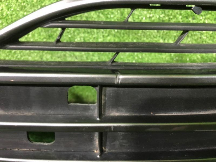 Решетка переднего бампера Toyota Camry xv70 17-21