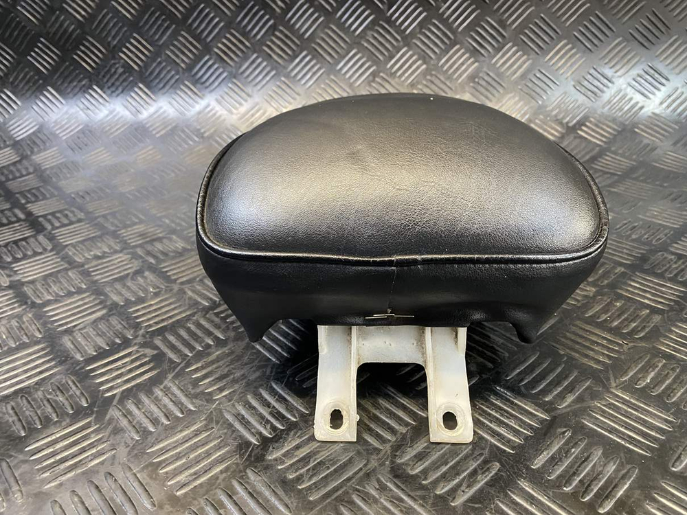 Сиденье пассажирское Suzuki Intruder VS750 VR51A