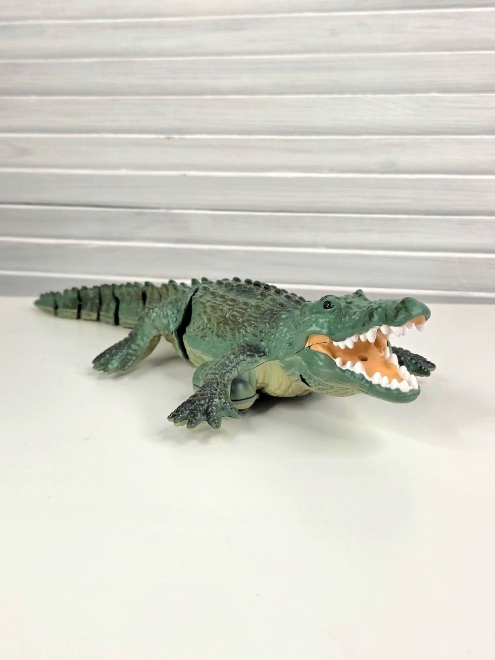 Игрушка Крокодил р-у, 27MHz, Размер: 20х15х11см. в коробке (201233391)